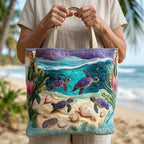 Geest van de Lagune gewatteerde tote bag in de hand