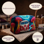 Trousse de maquillage matelassée Voyage aux Champignons en détail : tient dans tous les sacs, matelassée