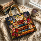 Bloemenprint & Boeken Handgemaakte Tas – draagtas op een gebreide deken met koffie bij het raam
