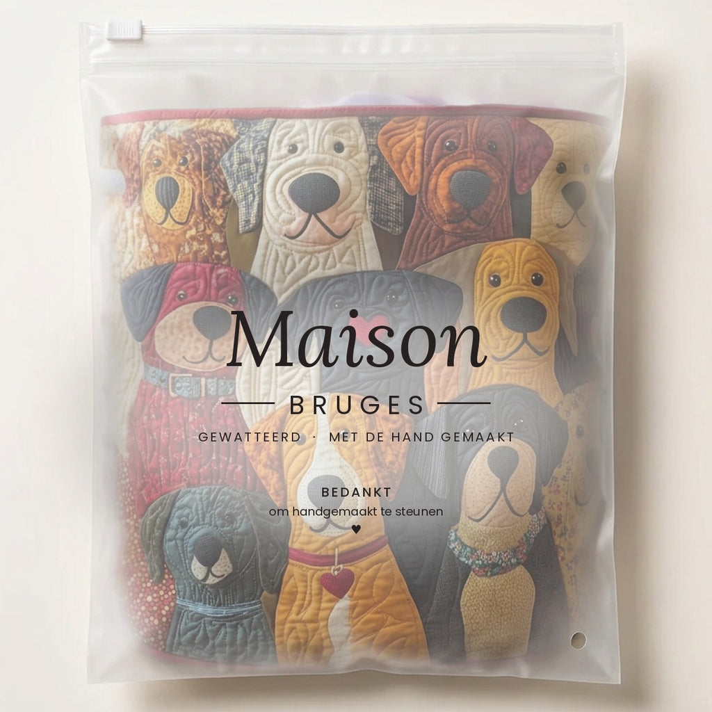 Panier à linge matelassé Chiens colorés, plié à plat dans l’emballage Maison Bruges