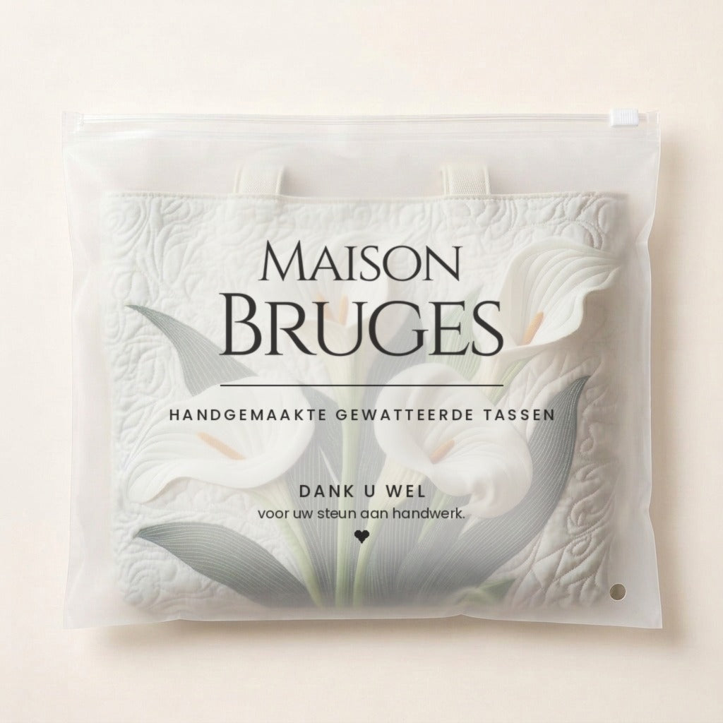 White Lilies quilted tote bag in its Maison Bruges pouch